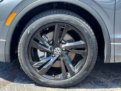 2023 Volkswagen Tiguan 2.0T SE R-Line Black