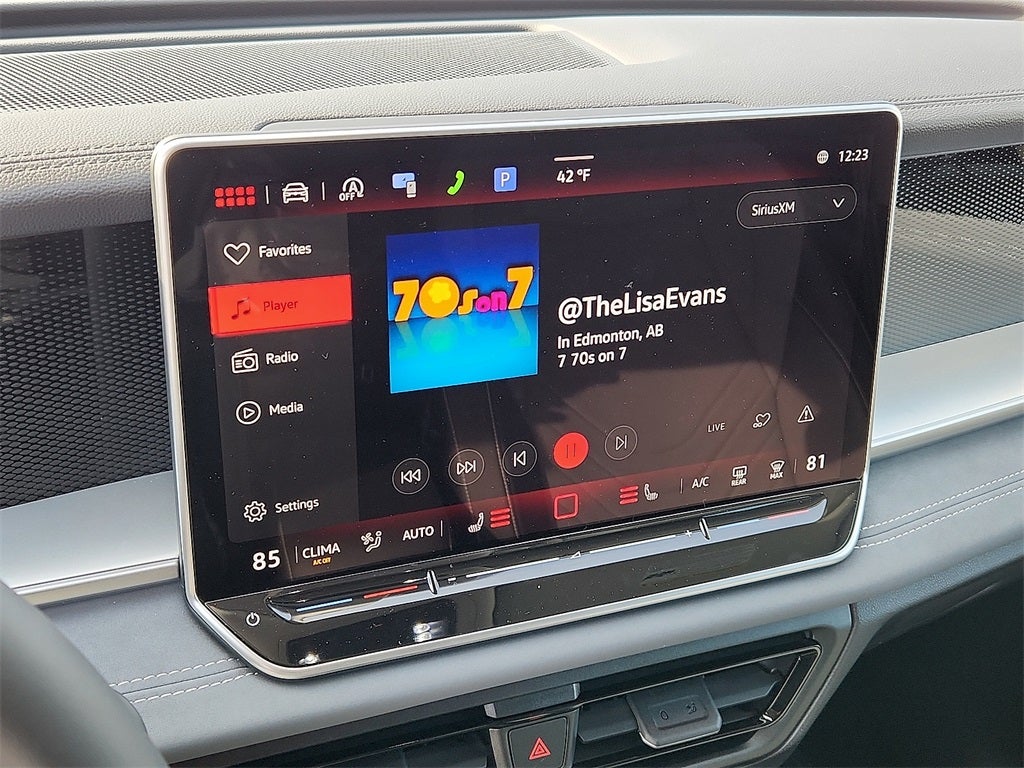 2025 Volkswagen Tiguan 2.0T SE