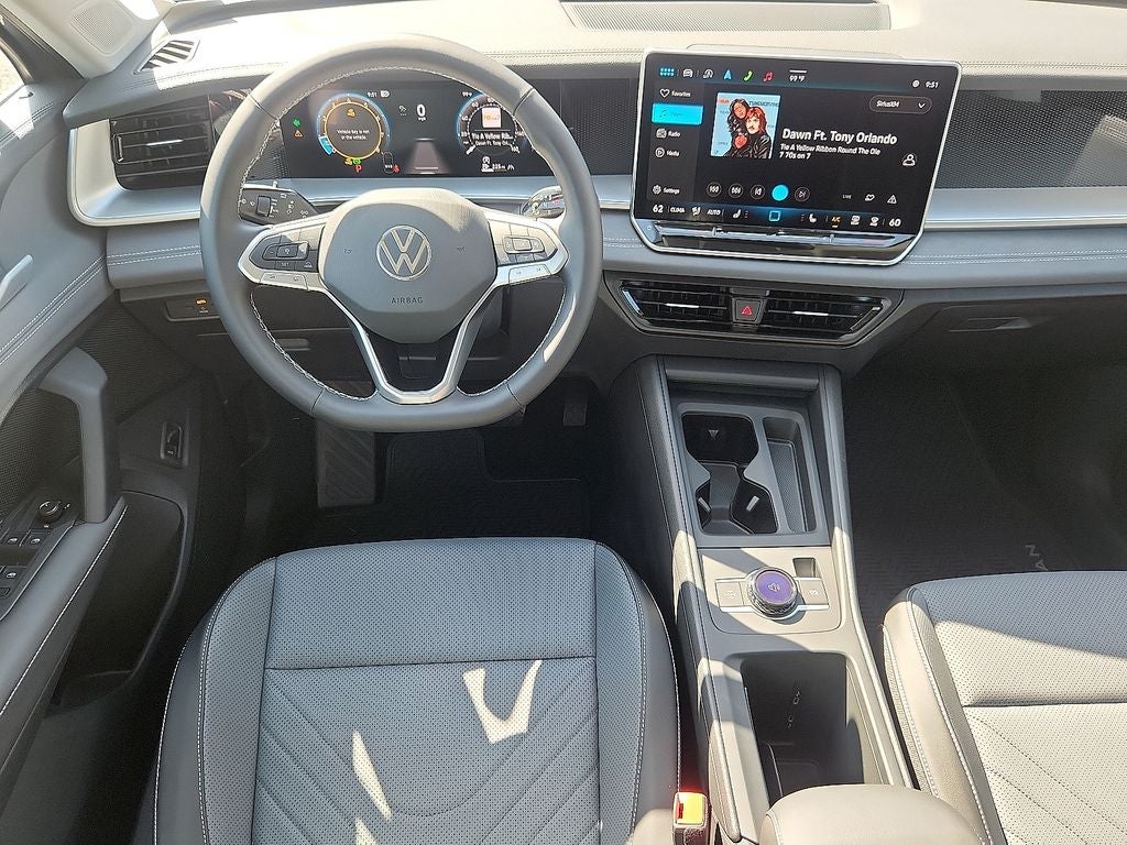 2025 Volkswagen Tiguan 2.0T SE