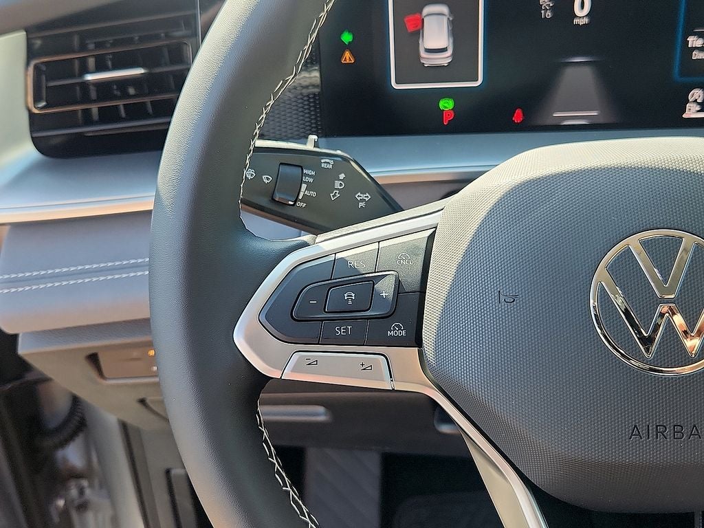 2025 Volkswagen Tiguan 2.0T SE
