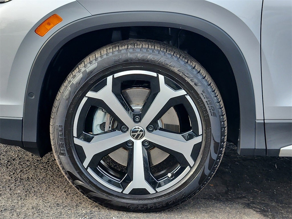 2025 Volkswagen Tiguan 2.0T SE