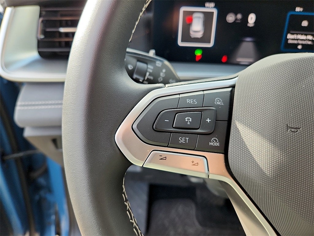 2025 Volkswagen Tiguan 2.0T SE