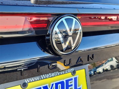 2026 Volkswagen Tiguan 2.0T SE R-Line Black