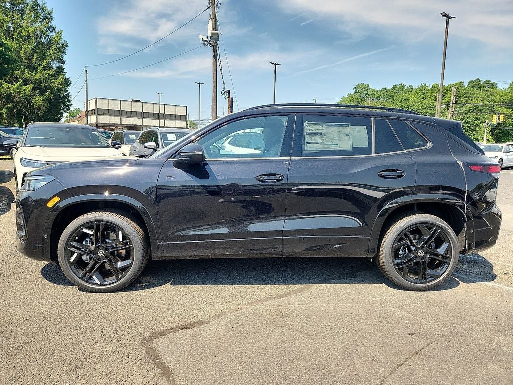 2026 Volkswagen Tiguan 2.0T SE R-Line Black