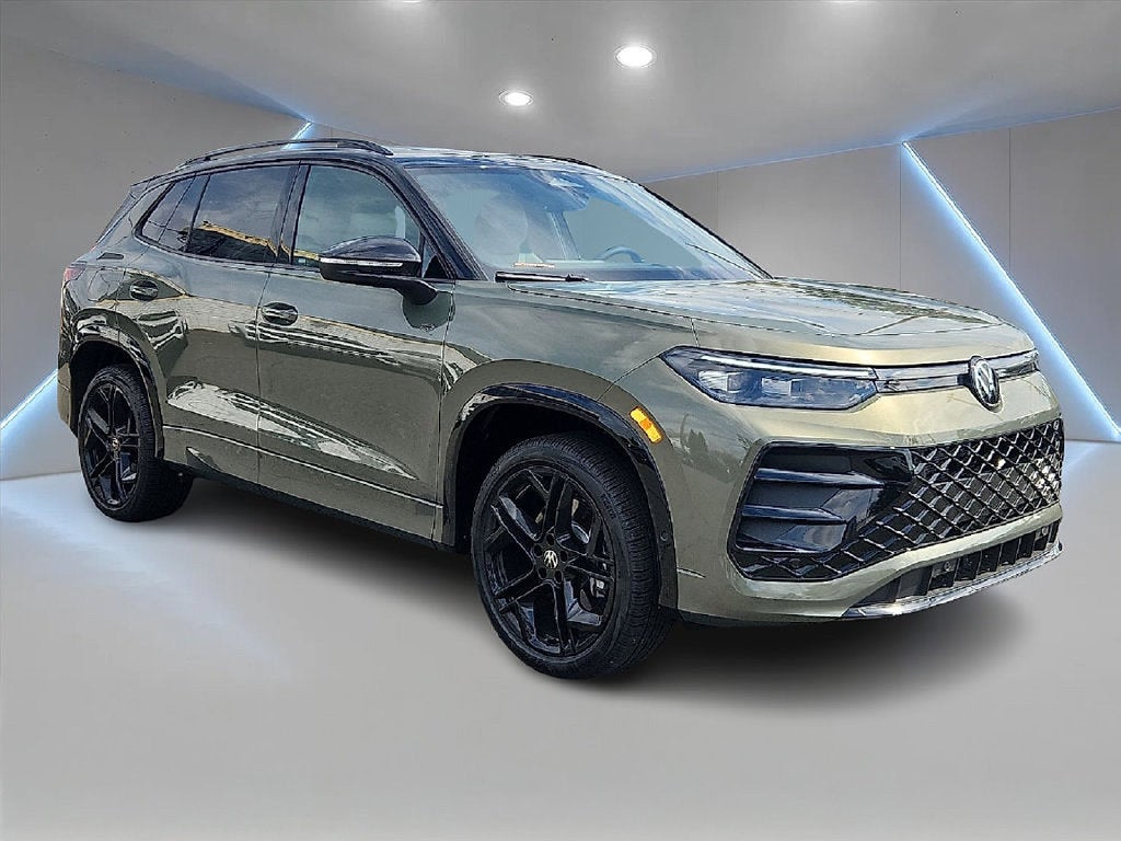 2026 Volkswagen Tiguan SE R-Line Black