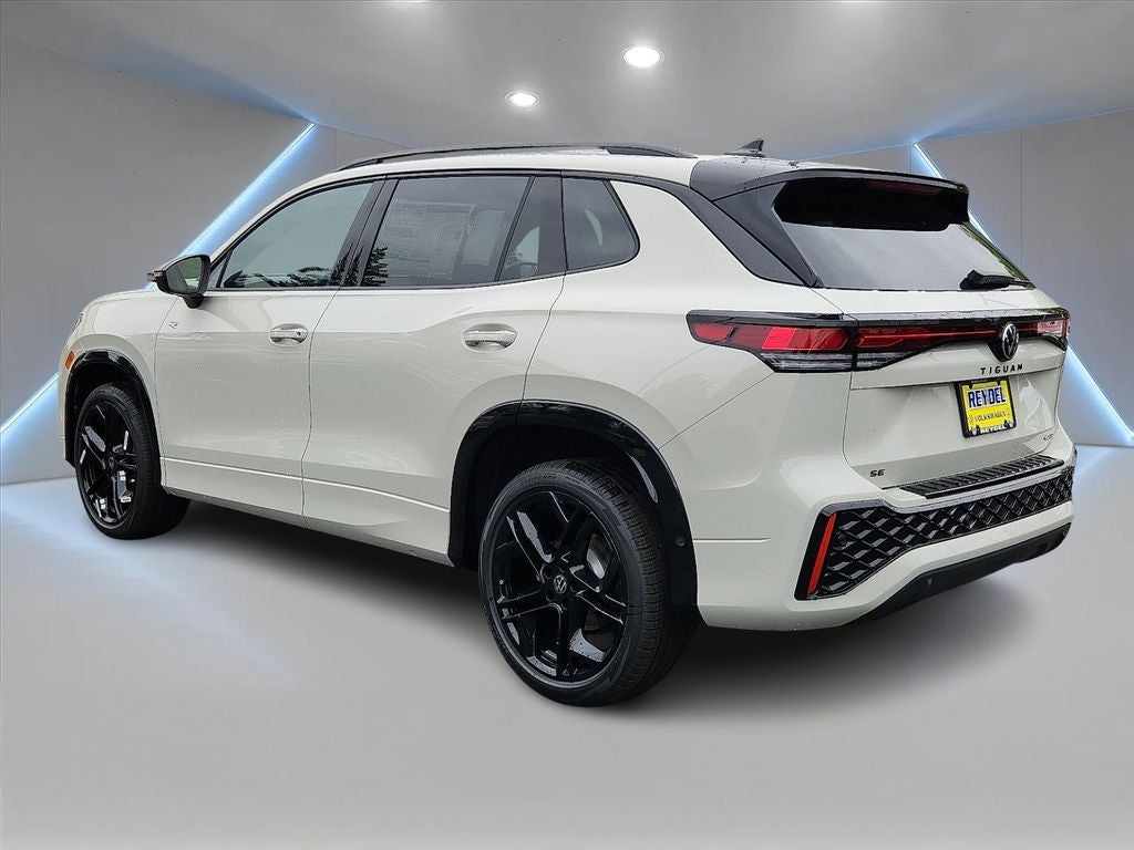 2026 Volkswagen Tiguan 2.0T SE R-Line Black