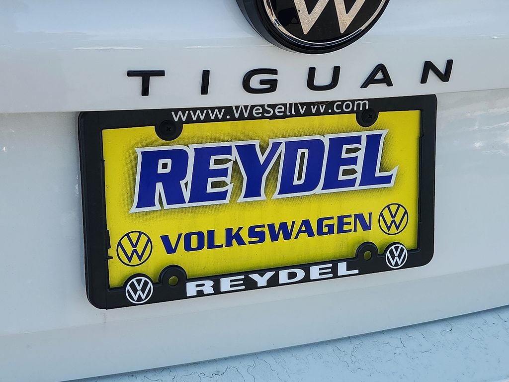 2026 Volkswagen Tiguan 2.0T SE R-Line Black