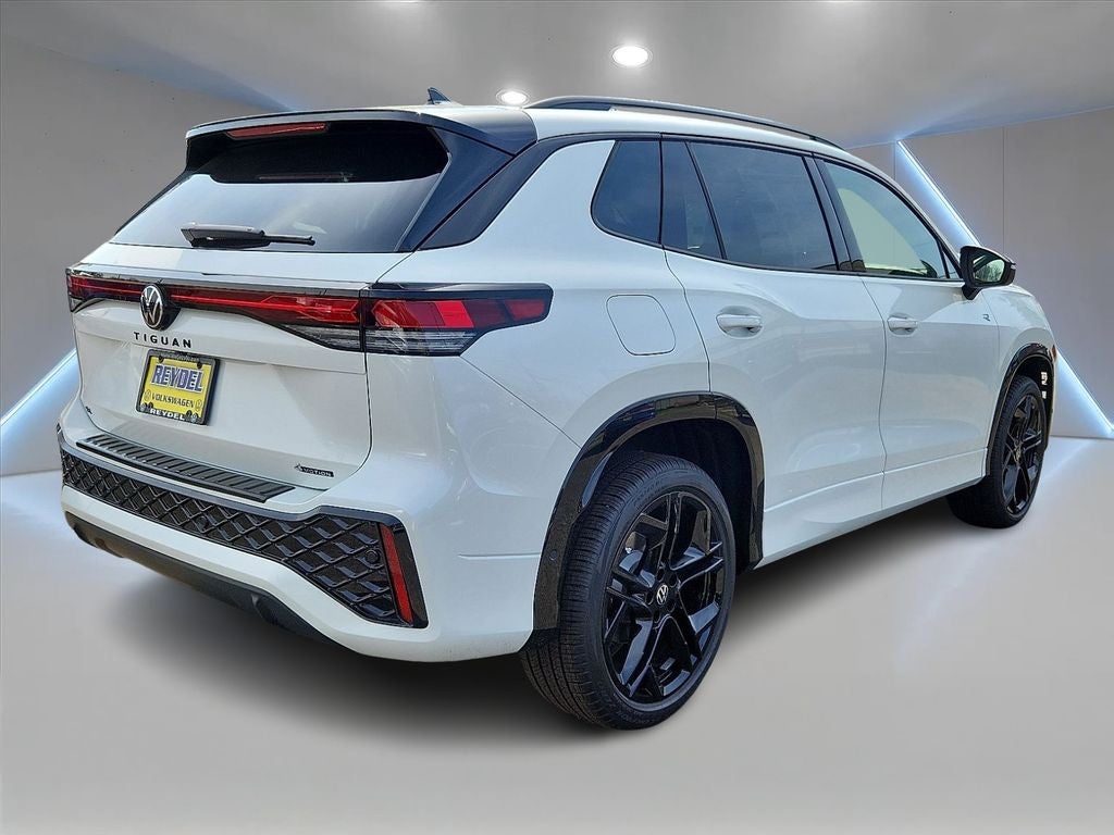 2026 Volkswagen Tiguan 2.0T SE R-Line Black