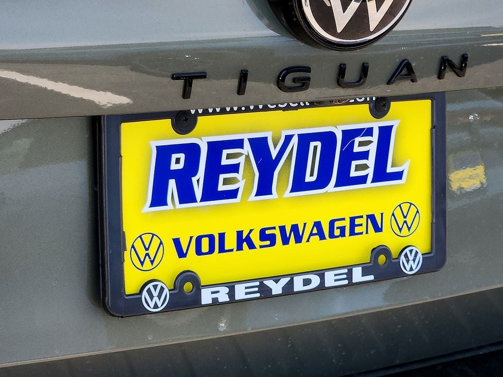 2026 Volkswagen Tiguan 2.0T SE R-Line Black