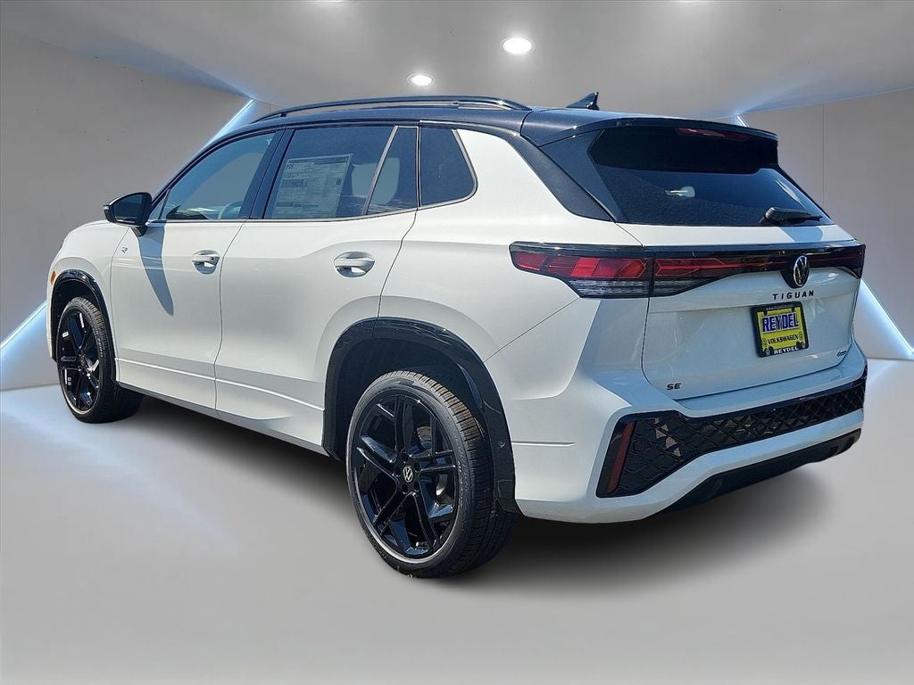 2026 Volkswagen Tiguan 2.0T SE R-Line Black