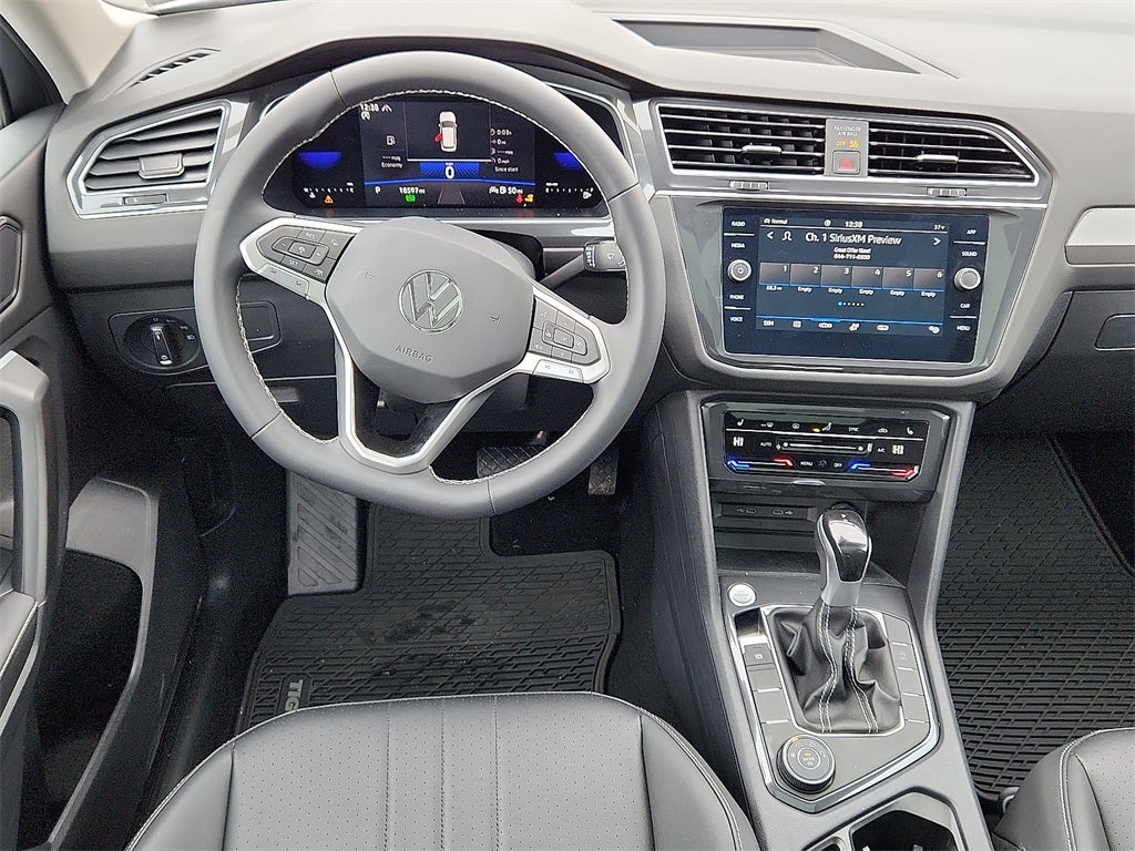 2023 Volkswagen Tiguan 2.0T SE