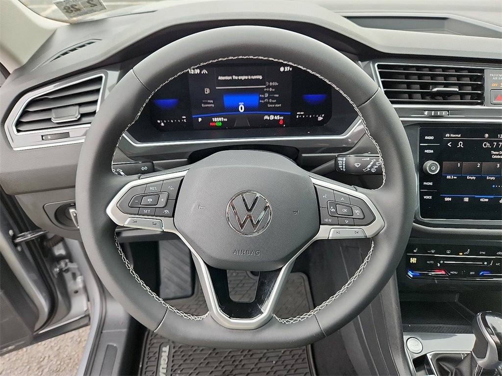 2023 Volkswagen Tiguan 2.0T SE