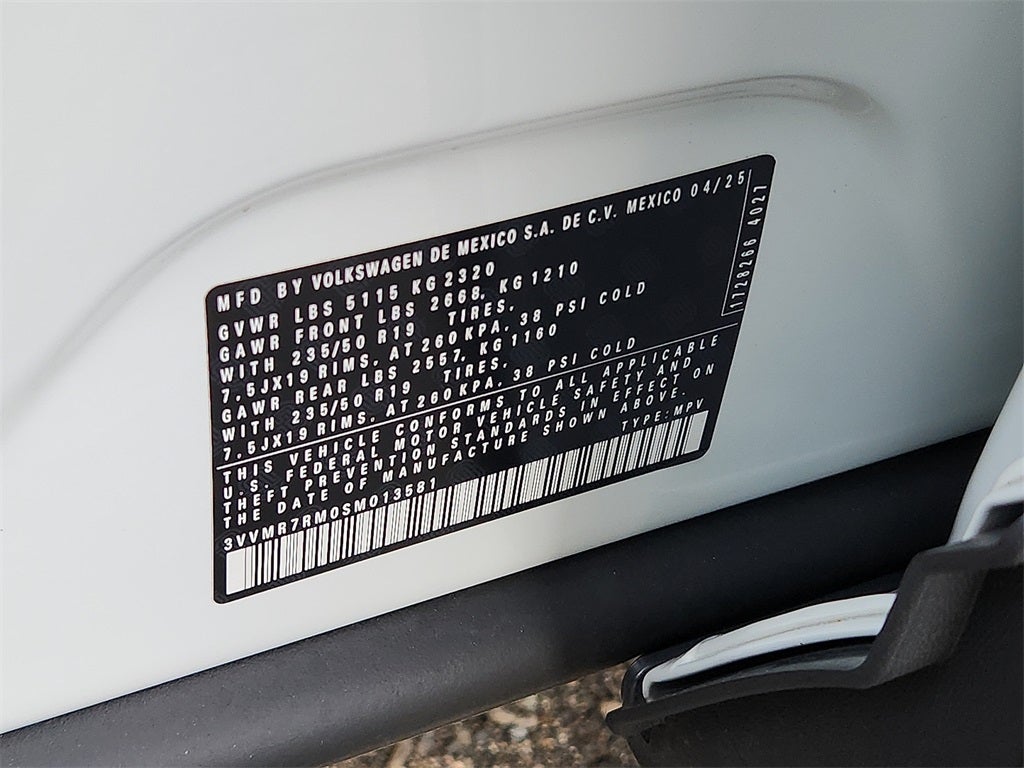 2025 Volkswagen Tiguan 2.0T SE