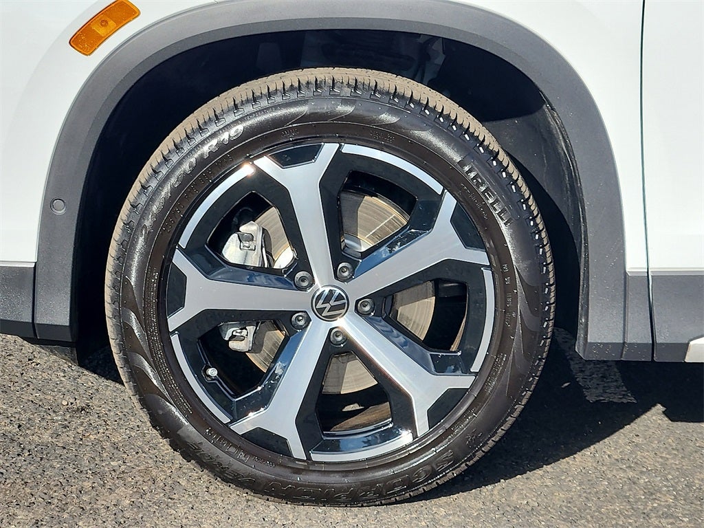 2025 Volkswagen Tiguan 2.0T SE