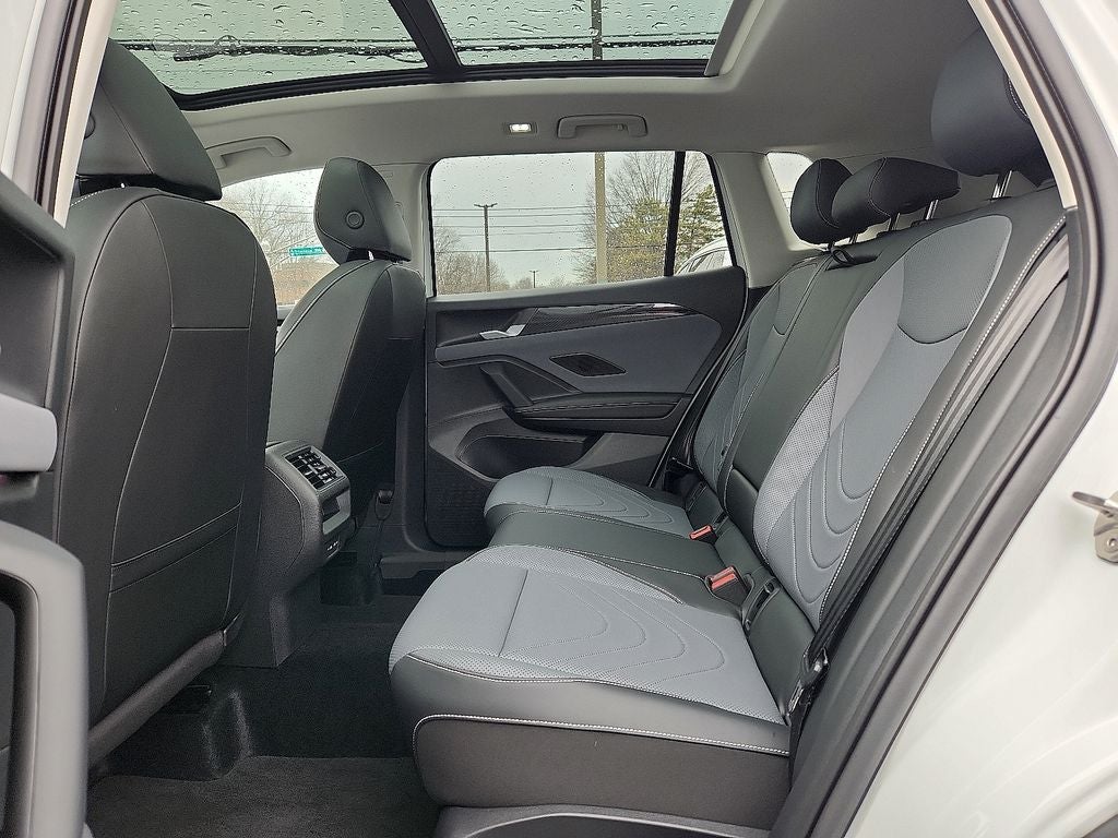 2025 Volkswagen Tiguan 2.0T SE