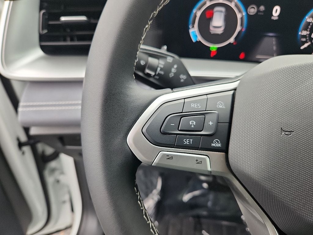 2025 Volkswagen Tiguan 2.0T SE