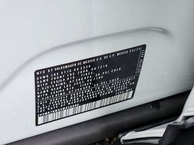 2025 Volkswagen Tiguan 2.0T SE