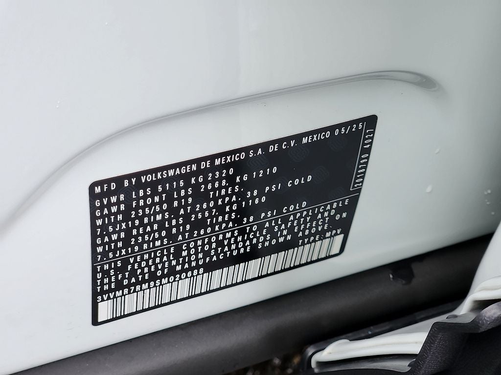 2025 Volkswagen Tiguan 2.0T SE