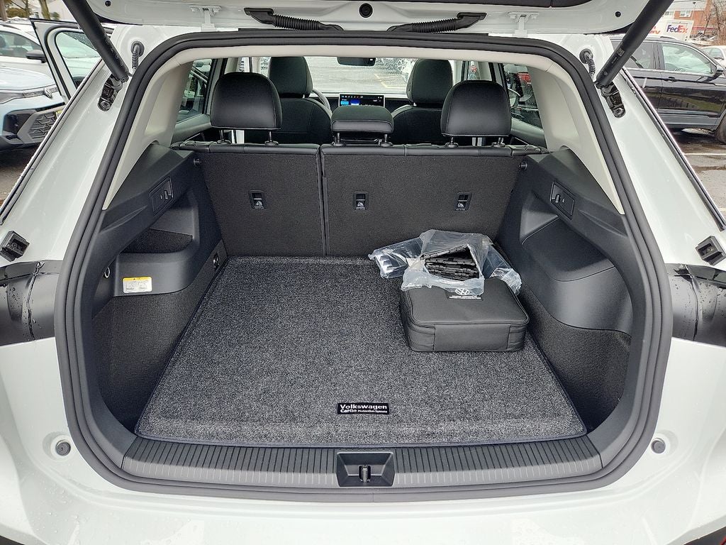 2025 Volkswagen Tiguan 2.0T SE