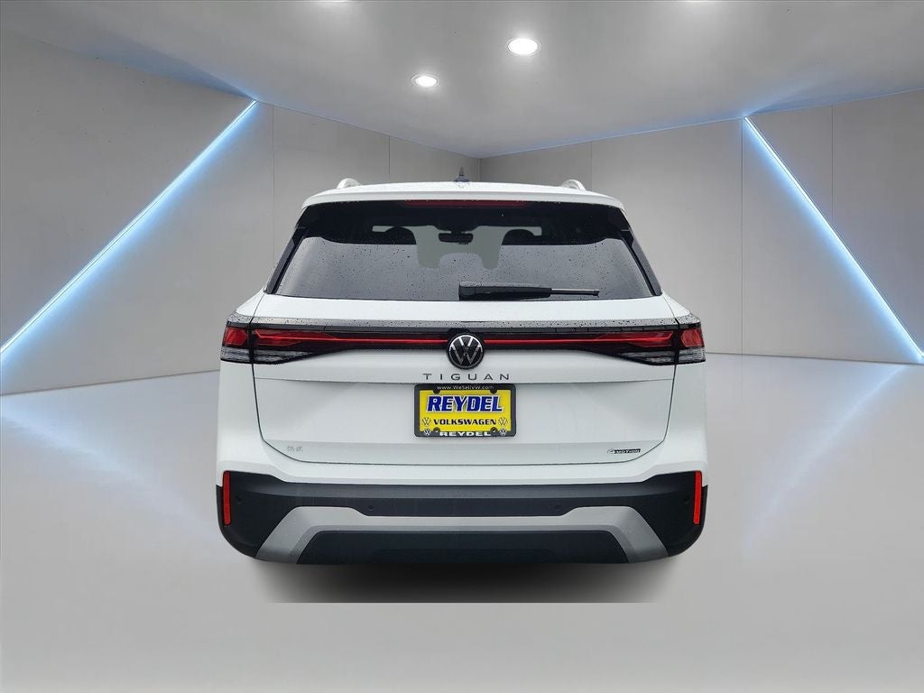2025 Volkswagen Tiguan 2.0T SE