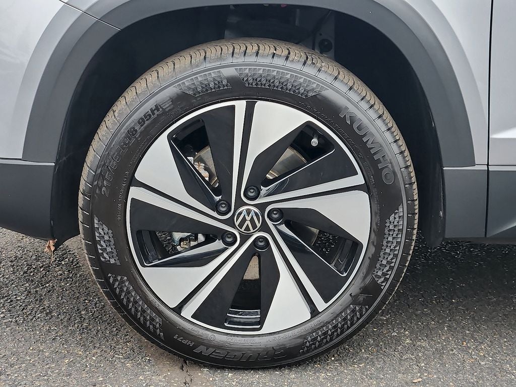 2025 Volkswagen Taos 1.5T SE