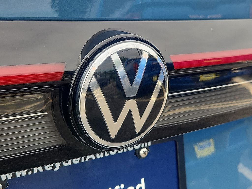 2025 Volkswagen Taos 1.5T SE