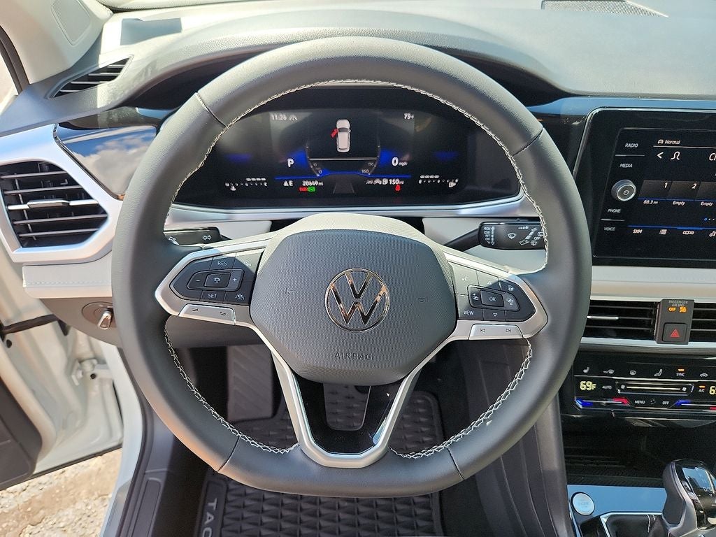 2025 Volkswagen Taos 1.5T SE