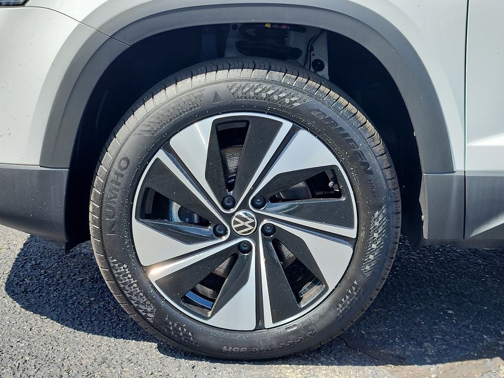 2025 Volkswagen Taos 1.5T SE