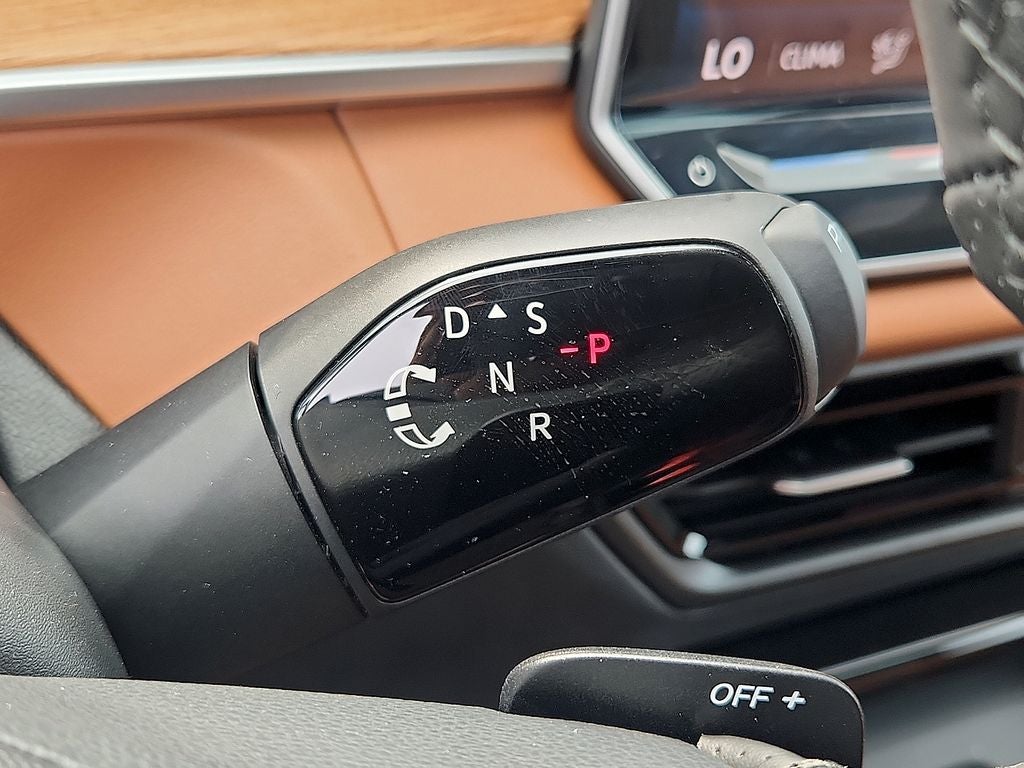 2026 Volkswagen Tiguan 2.0T SEL R-Line Turbo