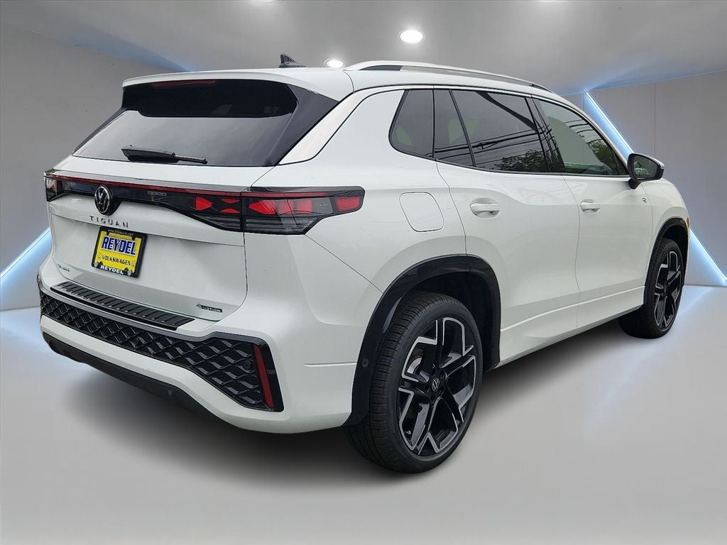 2026 Volkswagen Tiguan 2.0T SEL R-Line Turbo