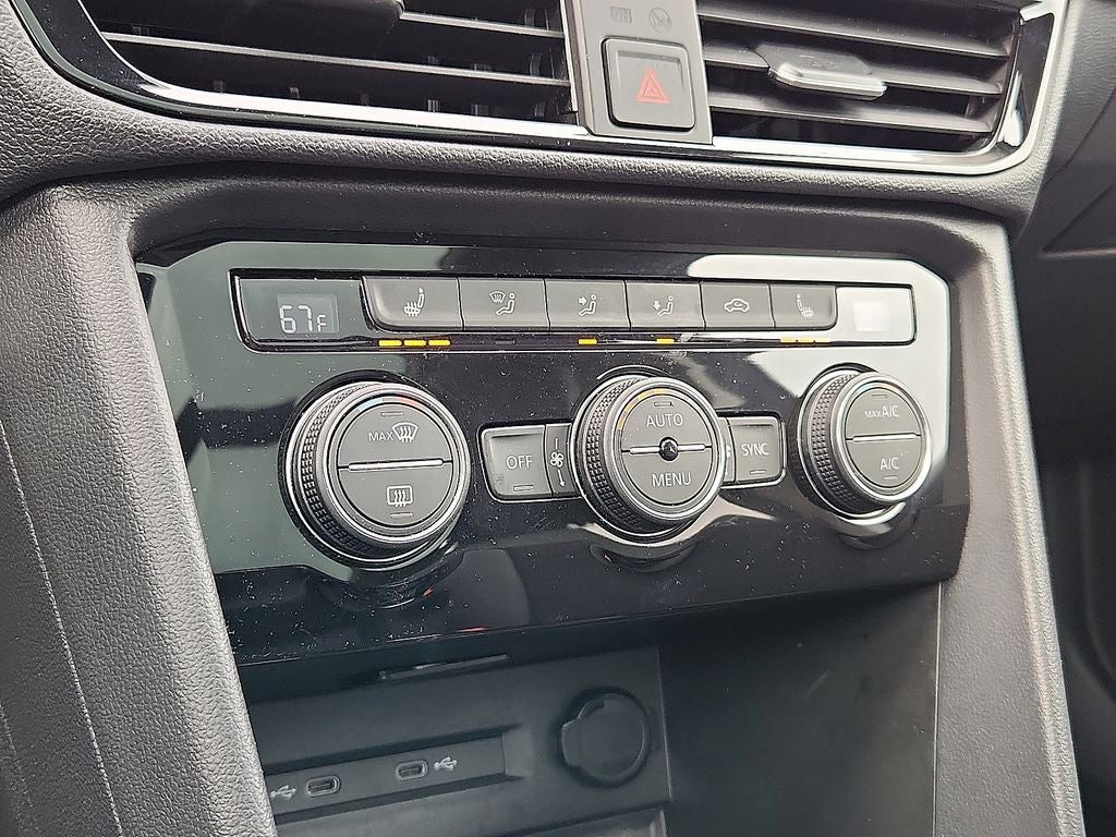 2024 Volkswagen Taos 1.5T SE