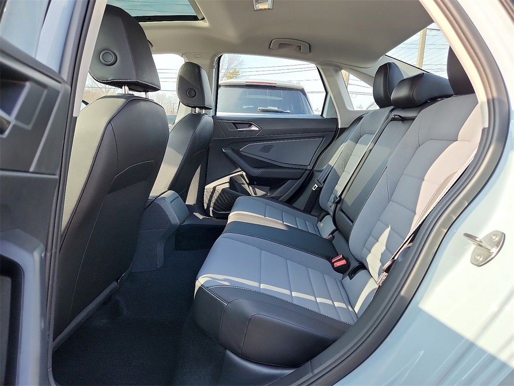 2025 Volkswagen Jetta 1.5T SE