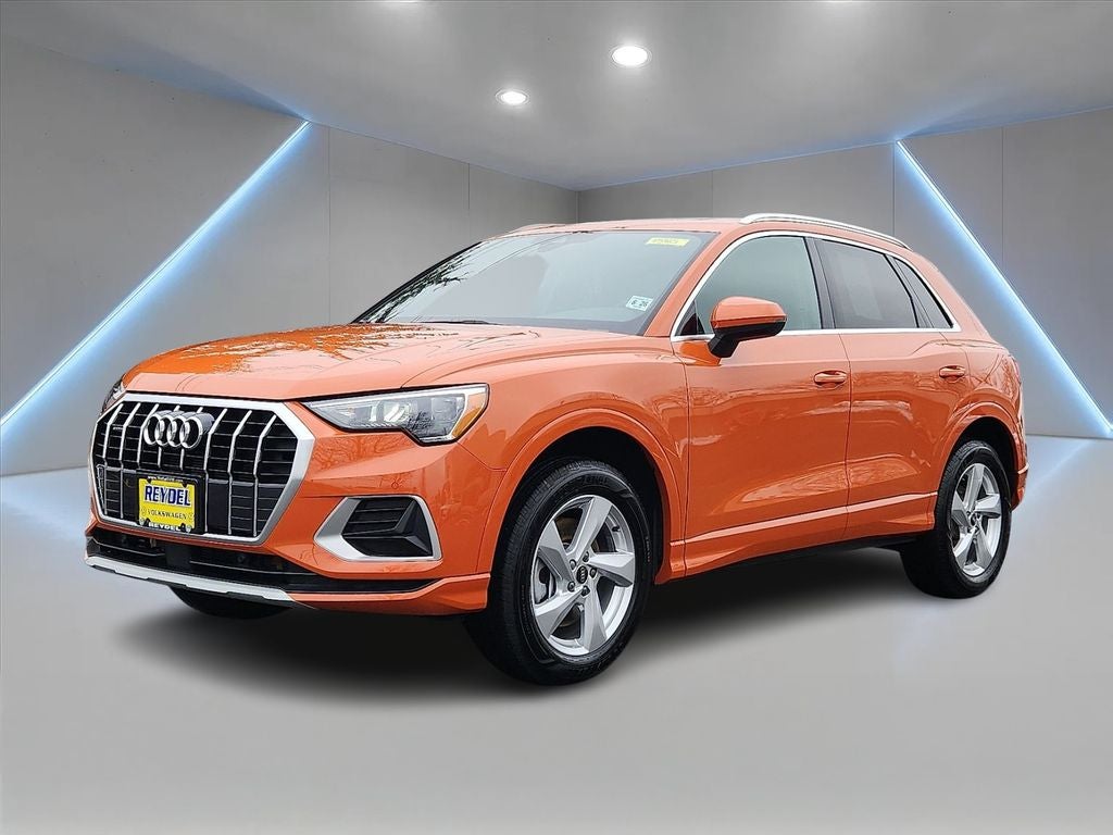 2022 Audi Q3 Premium quattro