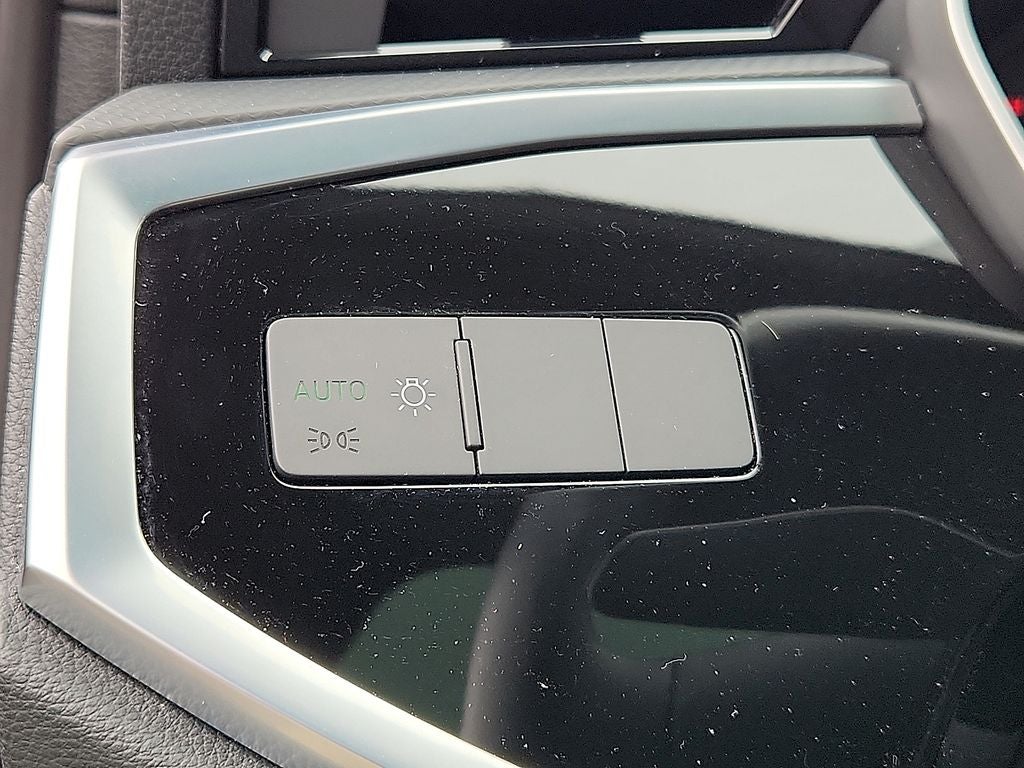 2022 Audi Q3 Premium quattro