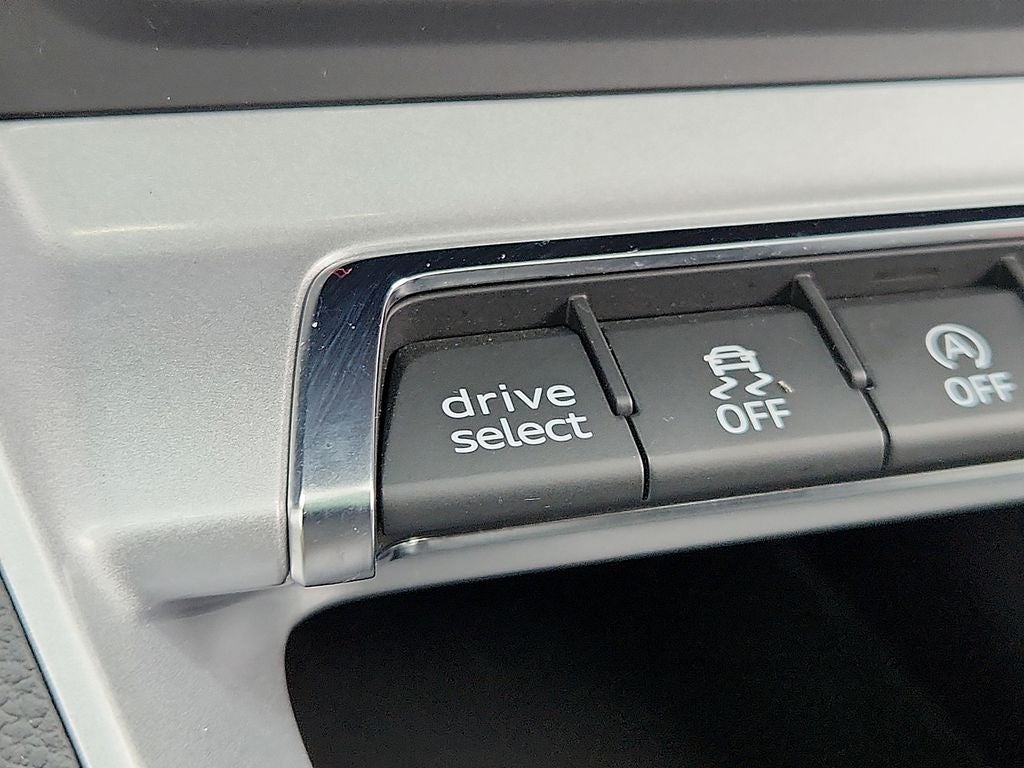 2022 Audi Q3 Premium quattro