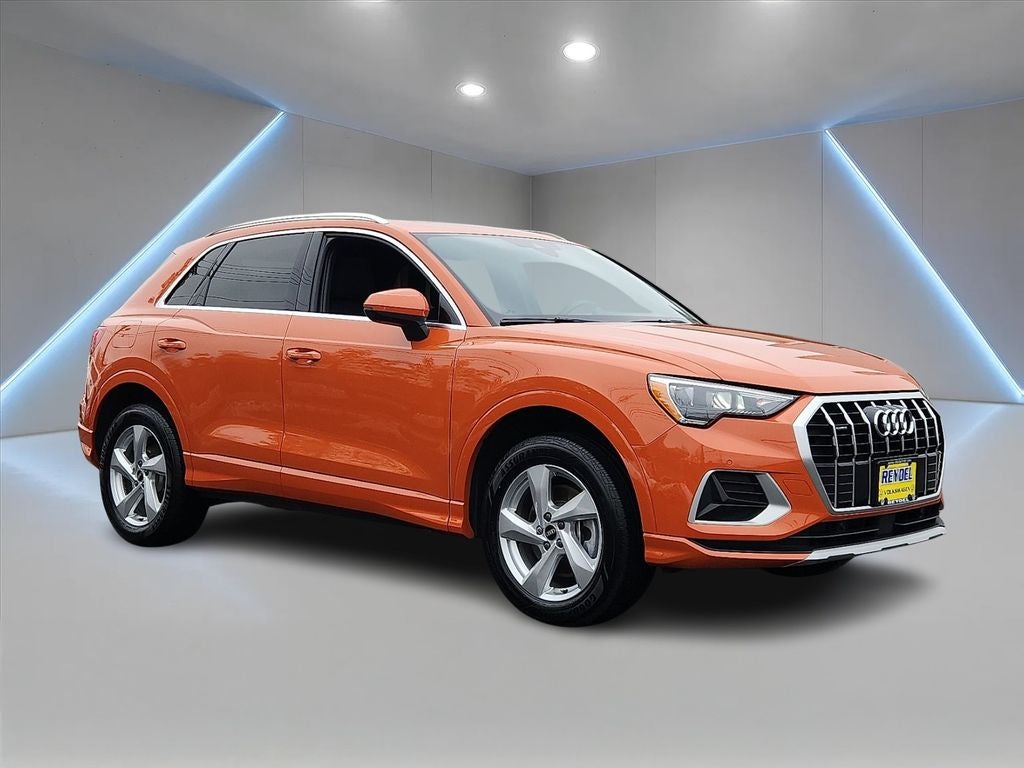 2022 Audi Q3 Premium quattro